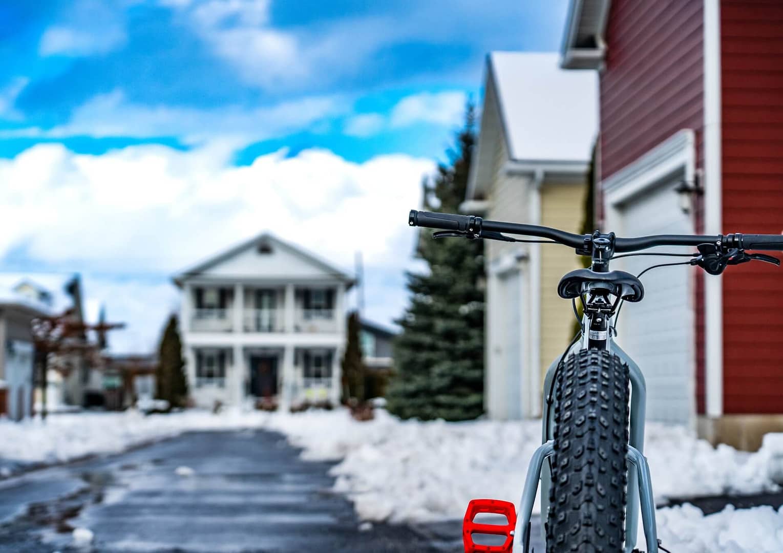 A bicycle with winter tyres