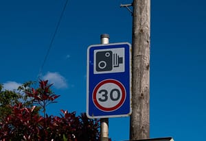 A 30 speed sign