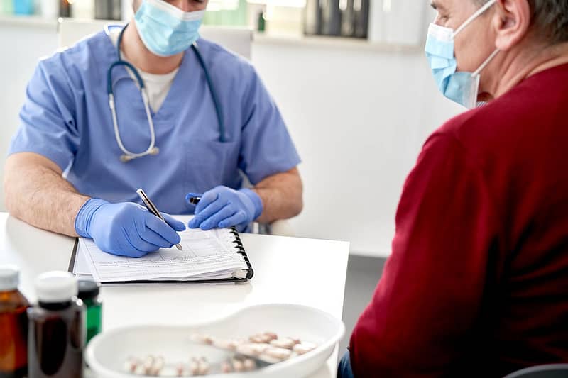 patient visiting doctor